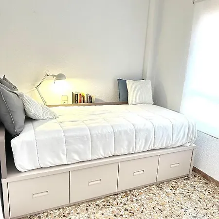 Alquileres Morasol- Gran Playa Recien Renovado Minimalista Apartment